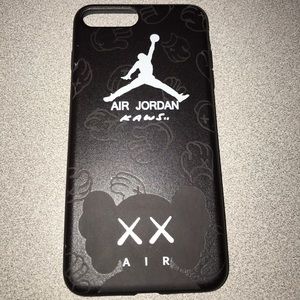 I’m selling a AIR JORDAN KAWS CASE!!!!!!!!!